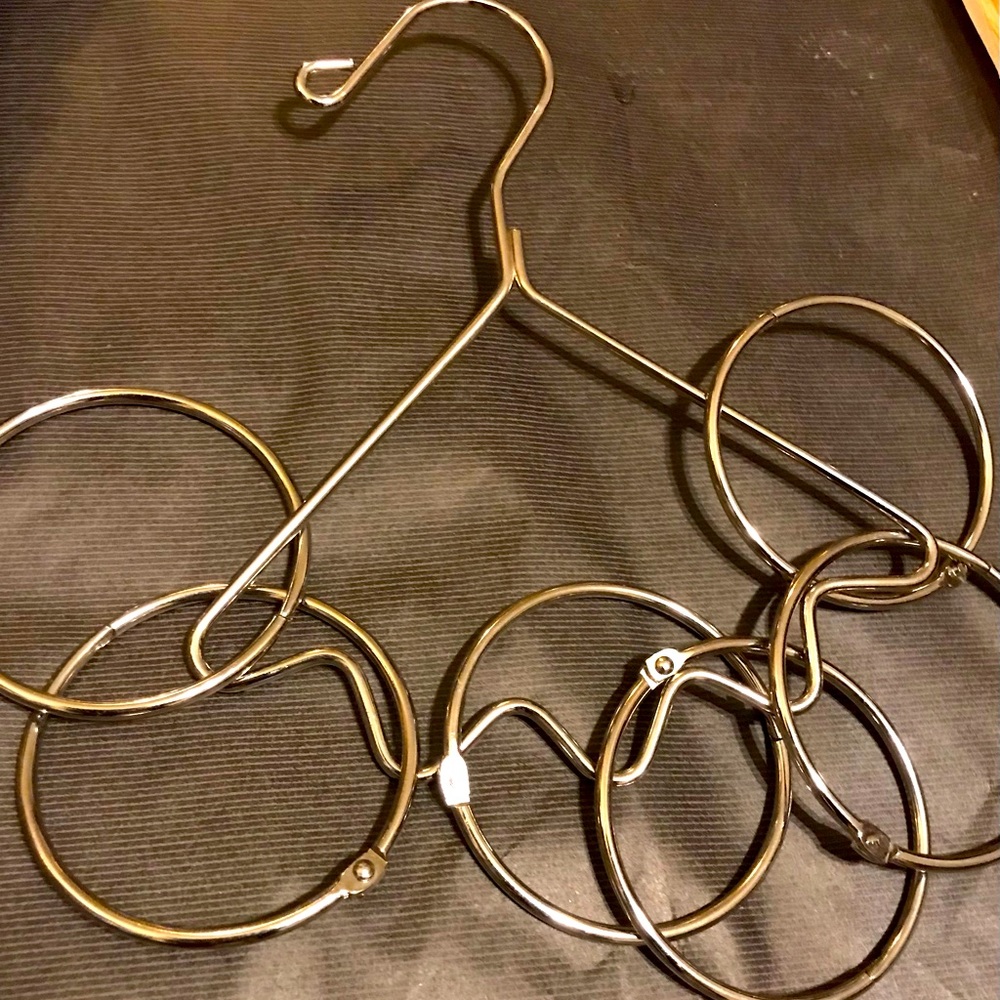 Scarf/Belt Organizer